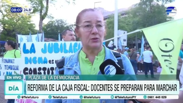 Docentes marchan en todo el país contra la reforma de la Caja Fiscal