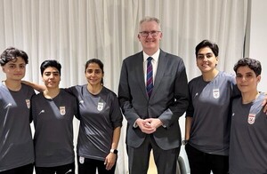 Jugadoras iraníes obtienen asilo en Australia y dejan uso del hiyab