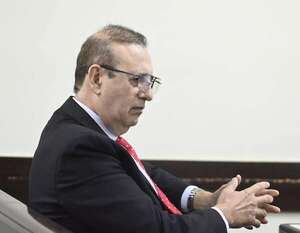 Erico Galeano “debería dar un paso al costado”, según líder de bancada cartista en el Senado - Política - ABC Color