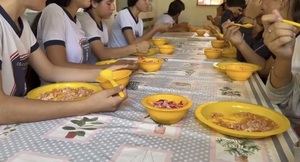 Garantizan provisión de almuerzo escolar del programa Hambre Cero durante movilizaciones docentes - Concepción al Día