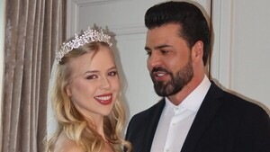 Influencer dijo que pidió a la Virgen María que le mande un marido y que se cumplió