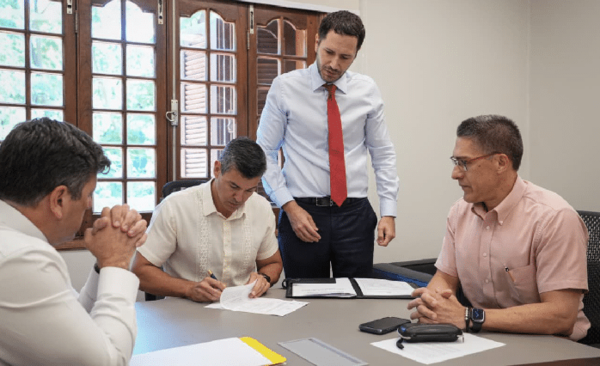 Presidente Santiago Peña anuncia cambios en PETROPAR y proyecta una nueva etapa para la empresa estatal - Noticiero Paraguay