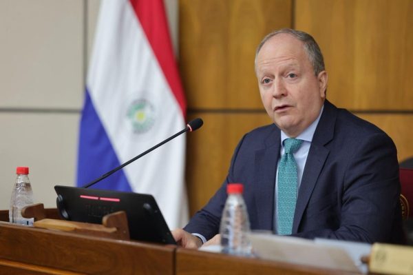 MEF presentó nueva versión de reforma de la Caja Fiscal ajustando el proyecto original y el aprobado por Diputados