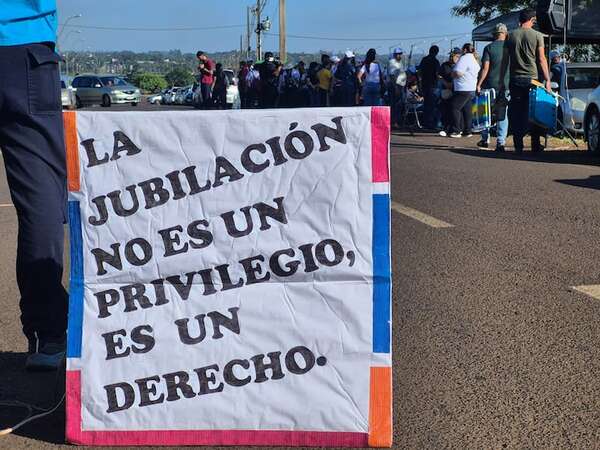 AUDIO. Manifestaciones docentes continuarán en los próximos días. - Periodísticamente - ABC Color
