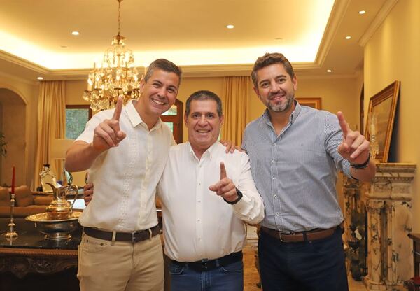 Cartes se reunió con Peña y Alliana