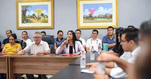 La Nación / Hambre Cero: directores de colegios defienden descentralización porque hay más control|