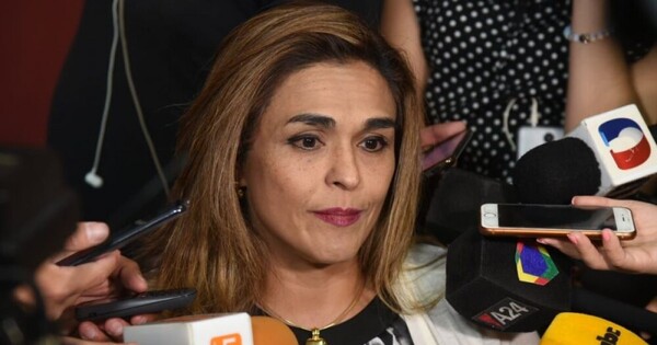 En medio de denuncias por aprietes y procesos en el JEM, Stella Mary Cano renunció como fiscal