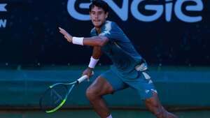 Dani Vallejo triunfa en su estreno en Santiago