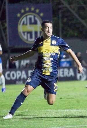 Trinidense: Camacho, a 16 goles de Sasá - Sportivo Trinidense - ABC Color