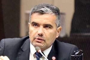 Acosta, frustrado, analiza abandonar las filas del PLRA