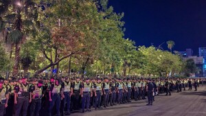 Masivo despliegue de policías frente al Congreso en segundo día de movilización docente