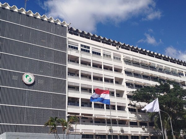 Prevén plan de acción a corto y mediano plazo para regularizar las compras en IPS