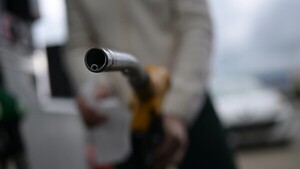 El petróleo sube y las bolsas pierden ante la incertidumbre por la guerra en Oriente Medio