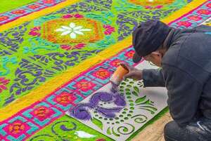 Alfombras de aserrín en Antigua Guatemala: el arte efímero más impresionante del mundo - Viajes - ABC Color