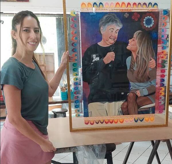 [VIDEO] Artista contó paso a paso cómo pintó el cuadro de Tini