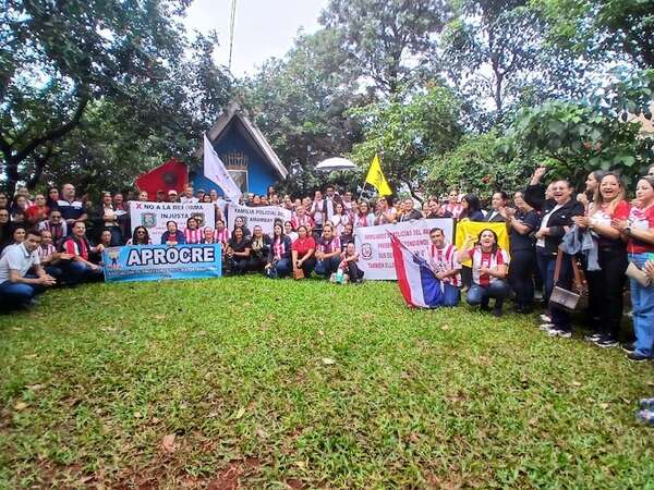 Caja fiscal: docentes de PJC se movilizan y anuncian cierre de ruta - Nacionales - ABC Color