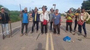 Ayoreos mantienen protesta por víveres en el Chaco