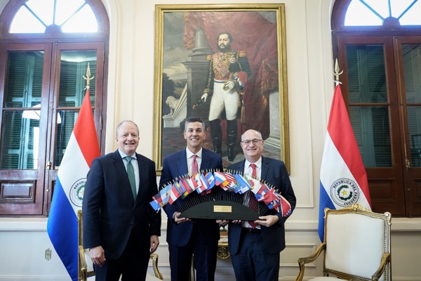 Paraguay “fortalece” cooperación con el BID mientras su deuda con el organismo supera los USD 2.700 millones