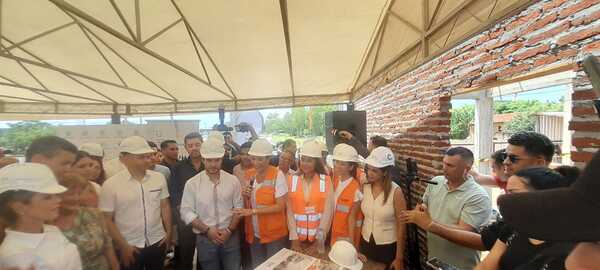 EBY transfiere terrenos al MUVH para construcción de viviendas sociales en Encarnación y Cambyretá