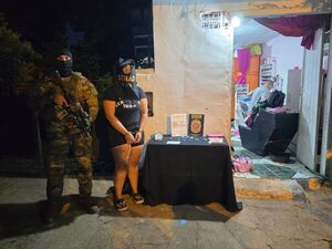 Popular / Entre cortes y dosis: Senad intervino peluquería usada para vender drogas