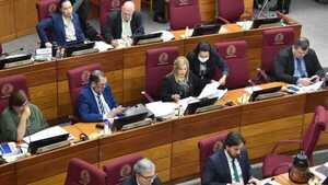 Con fuerte cruce entre Kemper y Filizzola, senadores postergan tratar condena a Irán