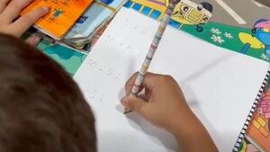 Peque superdotado tiene 4 años y ya lee, hace oraciones y hasta suma