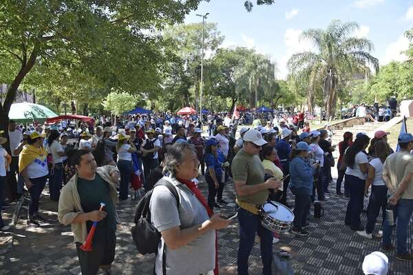 AUDIO: Manifestación docente: ¿qué hay que saber para circular hoy en el microcentro de Asunción? - A La Gran 7-30 - ABC Color