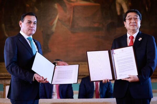 Primer centro de tecnología satelital en la región: Paraguay y Japón firman acuerdo por USD 24 millones