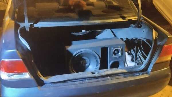 Detienen a dos personas por perturbación de la paz pública y resistencia, con alcotest positivo