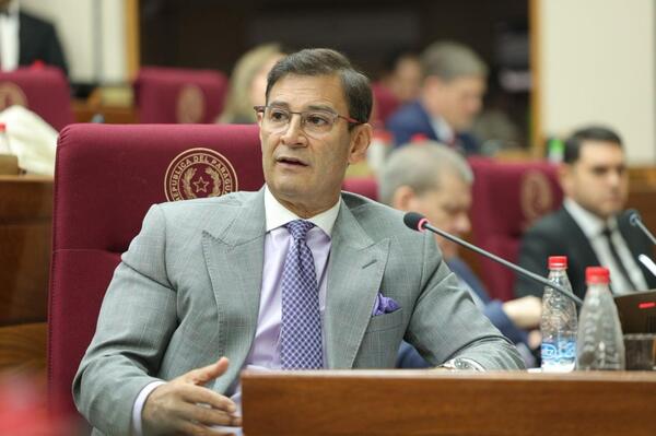 Silvio “Beto” Ovelar afirma que la carga tributaria es insostenible y plantea que los que ganan más deben pagar más - El Trueno