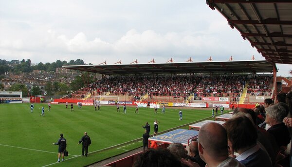 Buscaba ver al Barcelona... y terminó en la tercera división inglesa