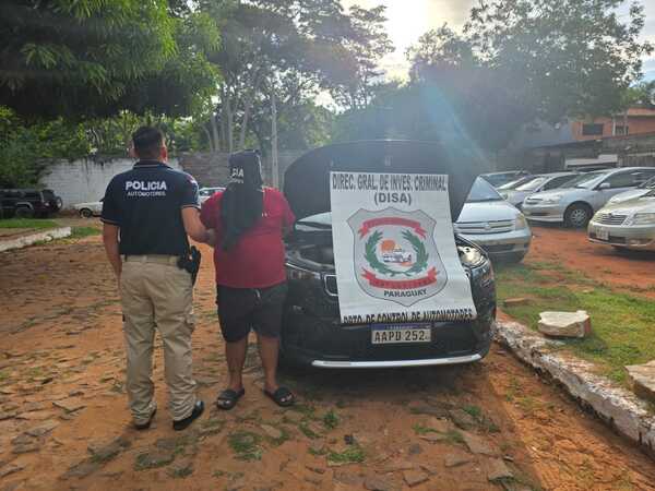 Popular / Al "Compass" incautan camioneta robada en rapailandia