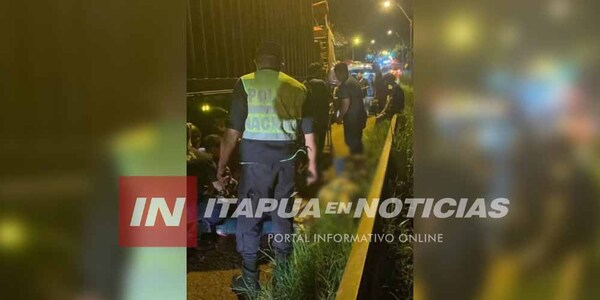 SINIESTRO VIAL EN HOHENAU DEJA DOS MOTOCICLISTAS GRAVEMENTE HERIDOS