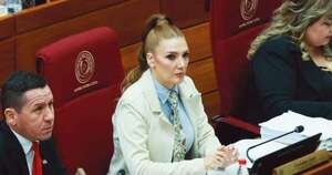 La Nación / Guadalupe Aveiro juró ayer como nueva senadora