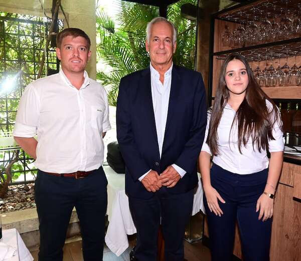 Everdem celebra 25 años con su “Feria de Plata” - Sociales - ABC Color