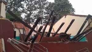 R.I. 3 Corrales: parte del techo de una escuela se derrumba y deja sin aula a niños de nivel inicial
