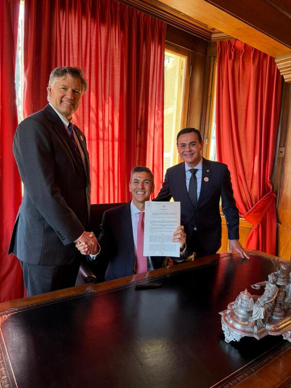 Una firma que rebaja la investidura presidencial