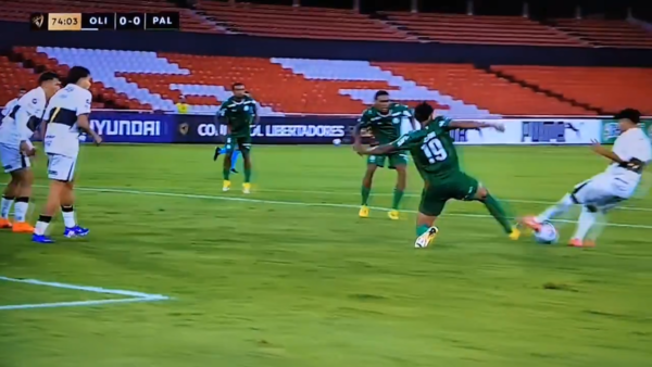 Olimpia cae ante Palmeiras en un partido marcado por un polémico penal