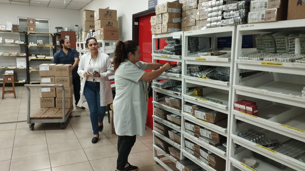 Gremios advierten que falta de financiamiento pone en riesgo tratamientos médicos