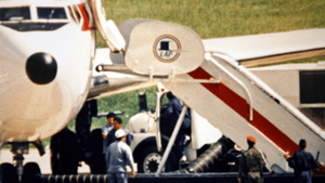 "Habitar el umbral": ciclo de visitas para estudiantes en la muestra "Liminal" de Hugo Giménez