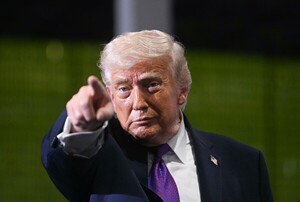 Trump dice que Irán no debería ir al Mundial por su "propia seguridad"