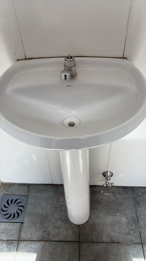 A poco de inaugurar nuevos sanitarios, Hospital de San Lorenzo reporta daños en los baños » San Lorenzo PY