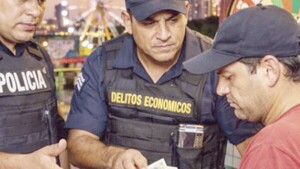 Polis le sacaron G. 6 millones en “apriete”