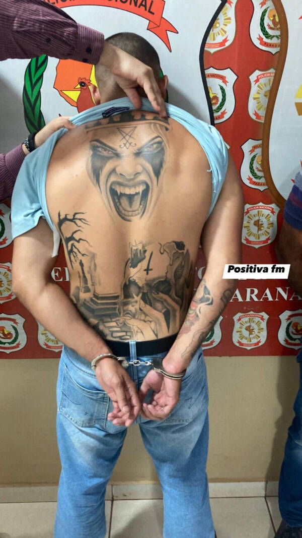 ¿Diabólico? Tatuaje de un detenido llamó la atención