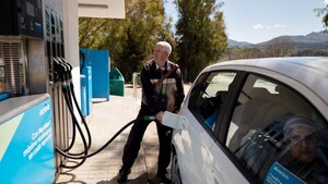 La guerra lleva los precios del crudo a superar los USD 100