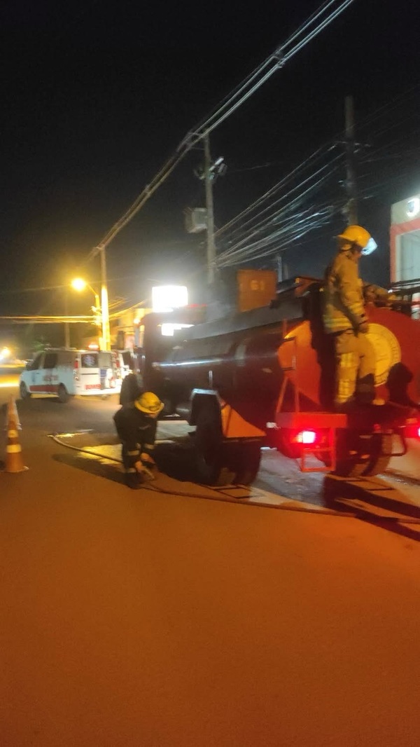 Incendio en local comercial cercano a la terminal fue controlado por bomberos - Concepción al Día