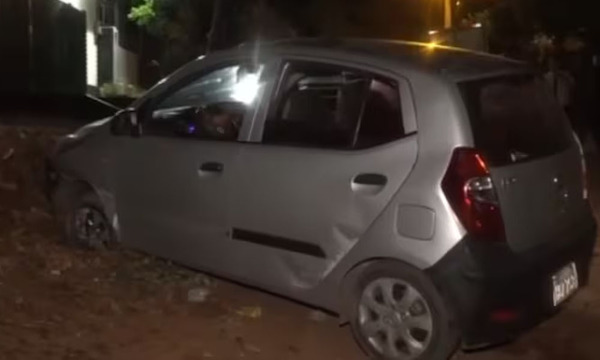 Ñemby: chofer de plataforma vuelca tras ataque ser atacado con un martillo por su pasajero - OviedoPress