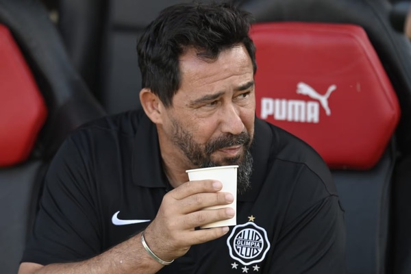 Vitamina Sánchez perfila el equipo de Olimpia para enfrentar a Recoleta