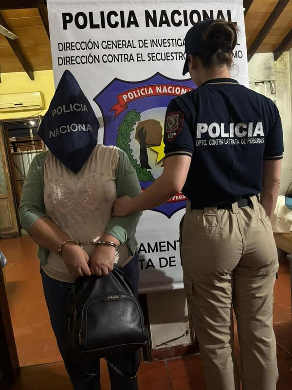 Popular / Allanan prostíbulo clandé y capturan a una proxeneta