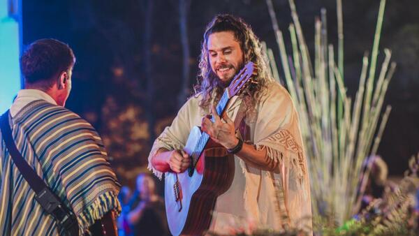 NDAIPÓRI FRONTERA de NÉSTOR LÓ Y LOS CAMINANTES